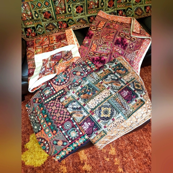 Hand-embroidered shawls - Picture 5 of 8